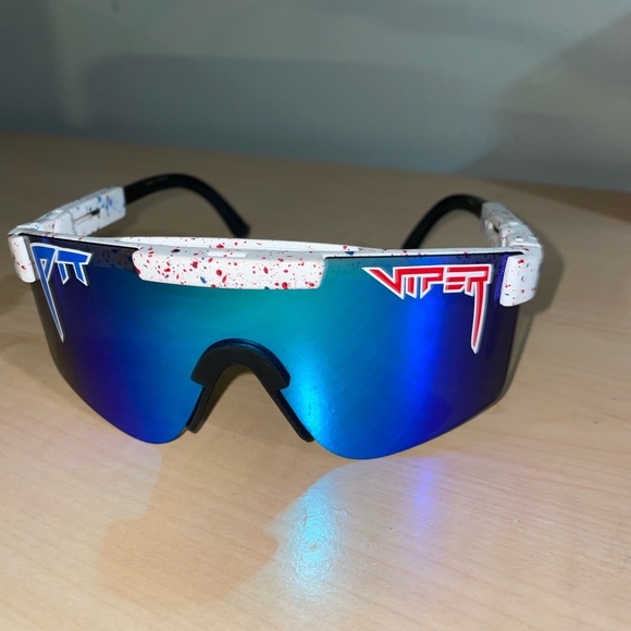 Sunglasses - Picture 5 of 5